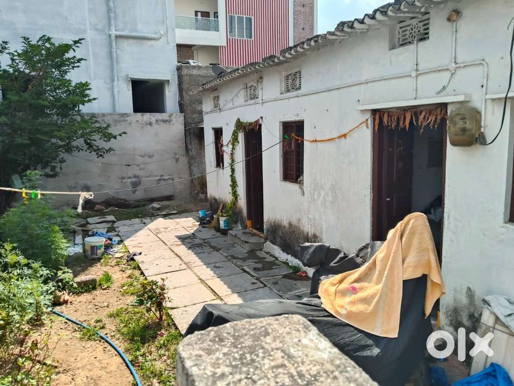 Independent house for sale at Gandi misamma.