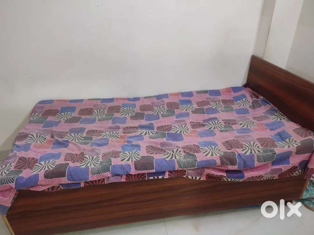 2 single bed  / दीवान  for sale