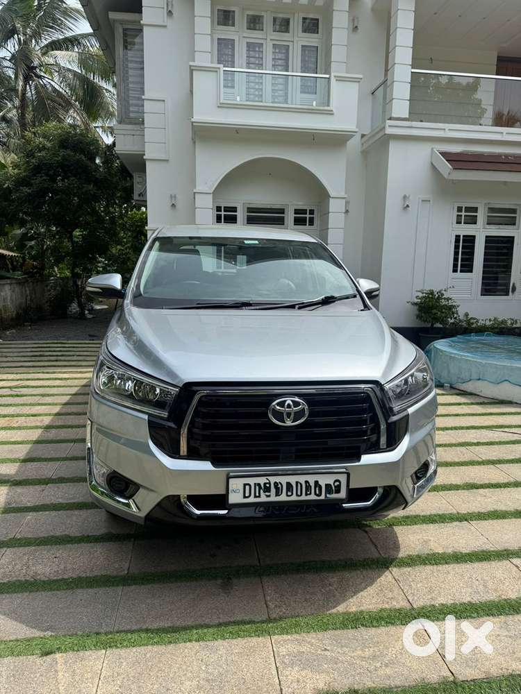 Toyota Innova Crysta 2016 Diesel Well Maintained
