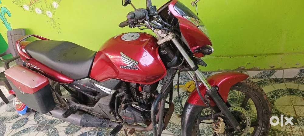 GOOD CONDITION WITH SINGLE HANDEDLY USES