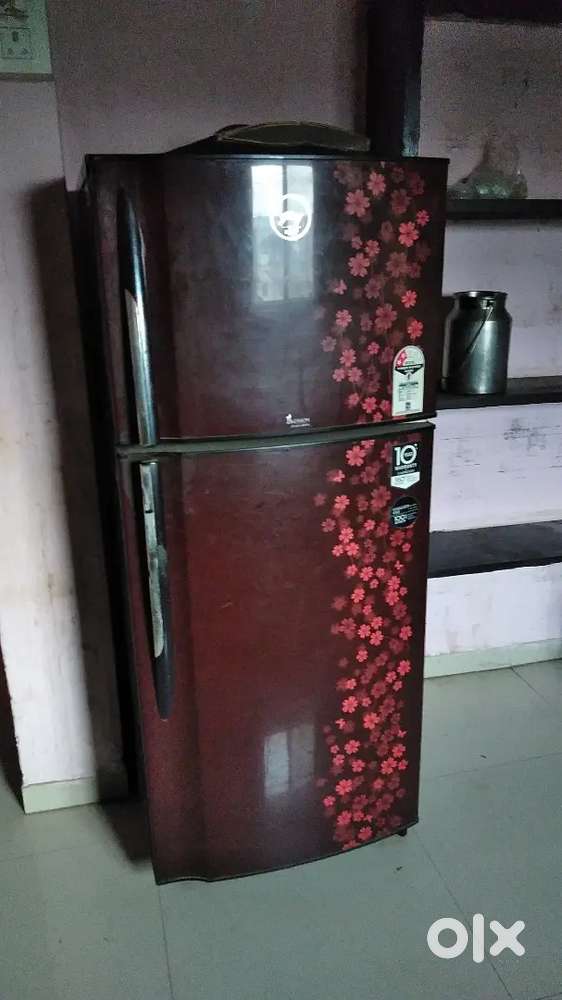 गोदरेज रेफीजरेटर