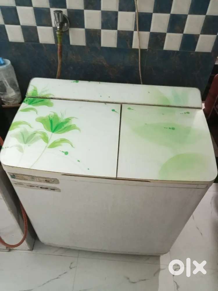 5 years old washing machine urgent sale