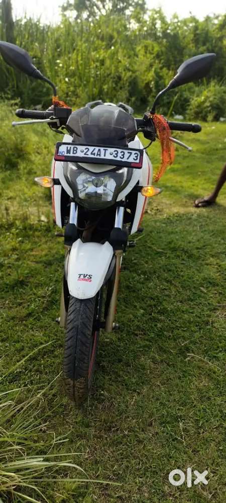 Apache rtr 200 4v