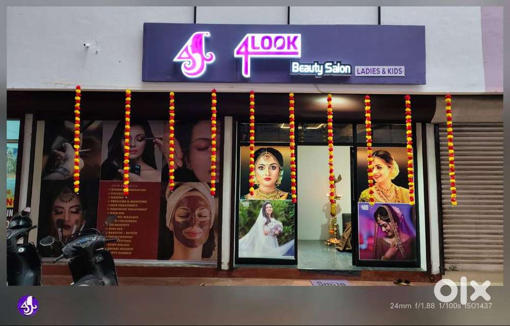 Need a beautician in karikode