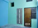 sirf girl ya family k liye room saprat kitchen r washroom k sath