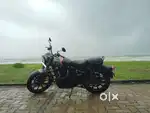 Royal Enfield Classic 350 Dark edition