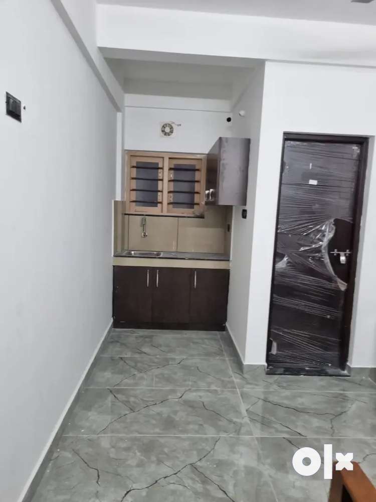 NEW SEMIFURNISHED STUDIO APARTMENT FOR RENT @ KAKKANAD FOR GENTS
