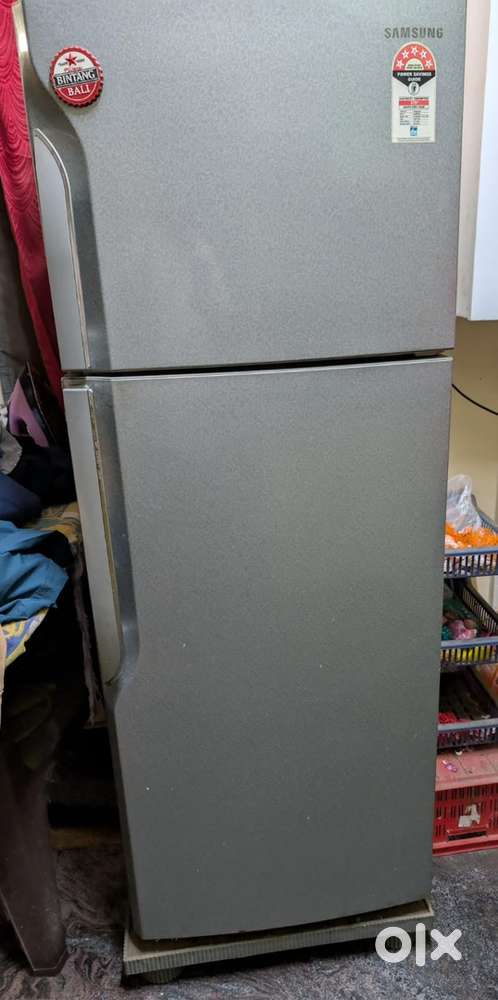 Samsung 277 ltrs double door fridge