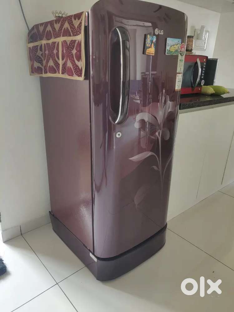 LG fridge need to sell - superb condition