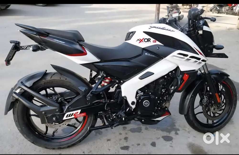 I want to sell my ns200 in brand new condition Srinagar registered