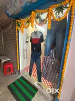 কার্জন গেটের কাছে দোকান বিক্রি আছে ।