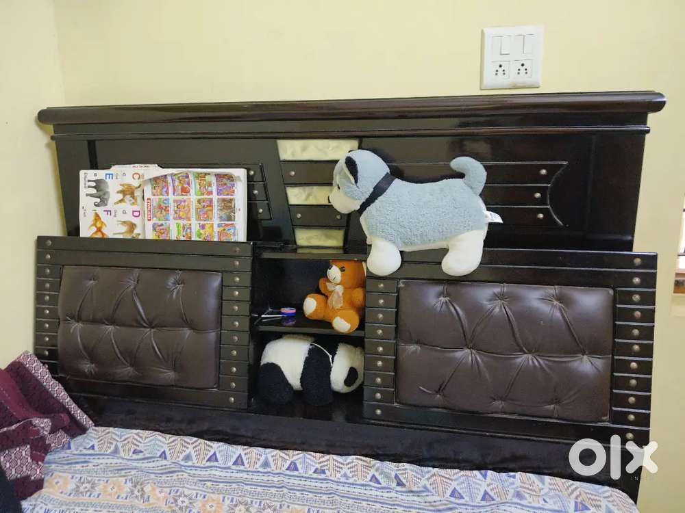 DOUBLE COT BED 6*6