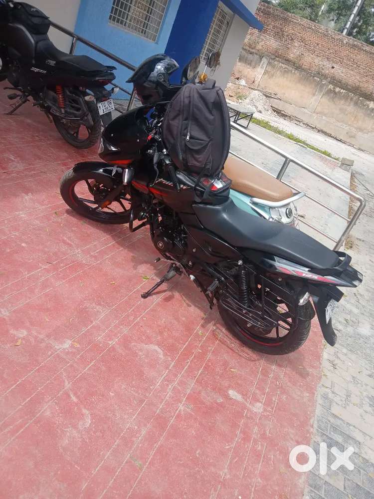 Bajaj pulsaar 125 top model