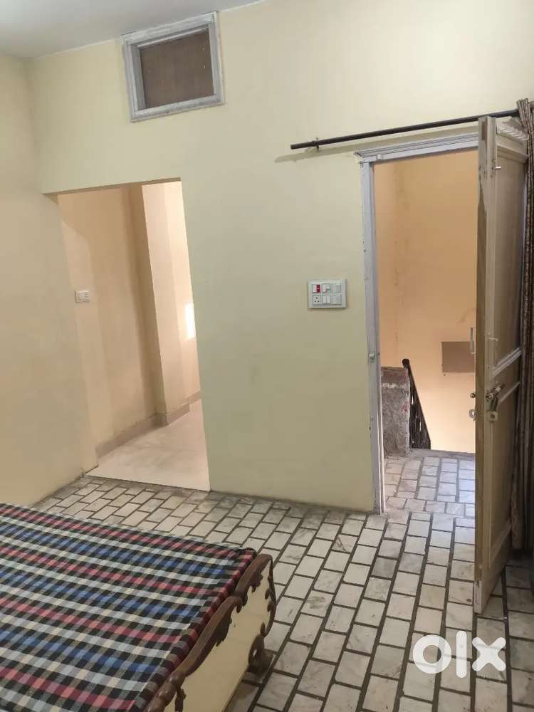 Near Sec 17, Guru Nanak Colony D-block Sangrur