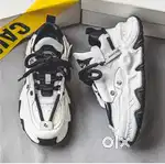 Perfect baggy shoe for men perfect for gym and running