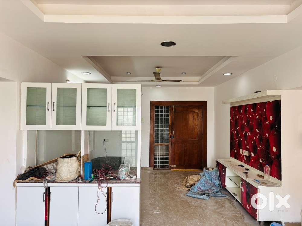  3BHK Semi-Furnished Apartment for Rent – Madhapur (Prime Location)