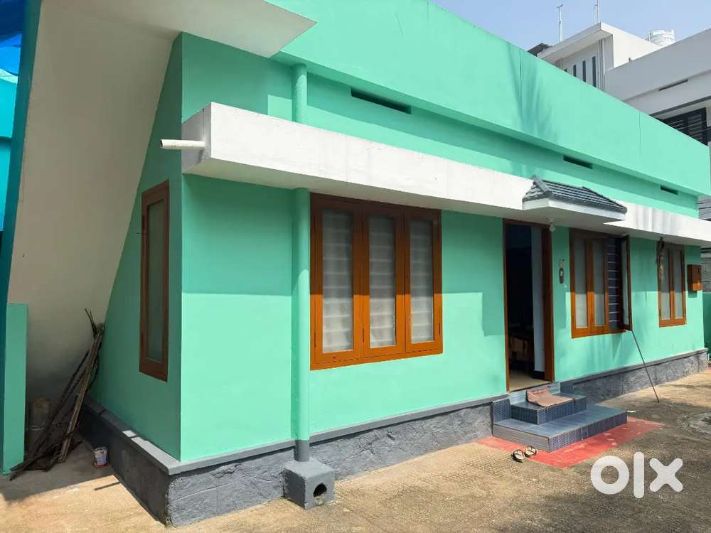 4bhk semi furnished house for rent 2km from UST back gate, CET