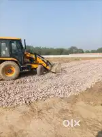 Comercial plot in on the Road