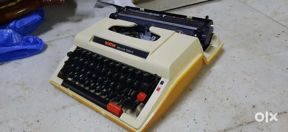 Brother company Portable Typewriter with new ribbon working