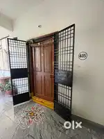 Flat for slae with wood work and sapacious 2 bedrooms and bathrooms