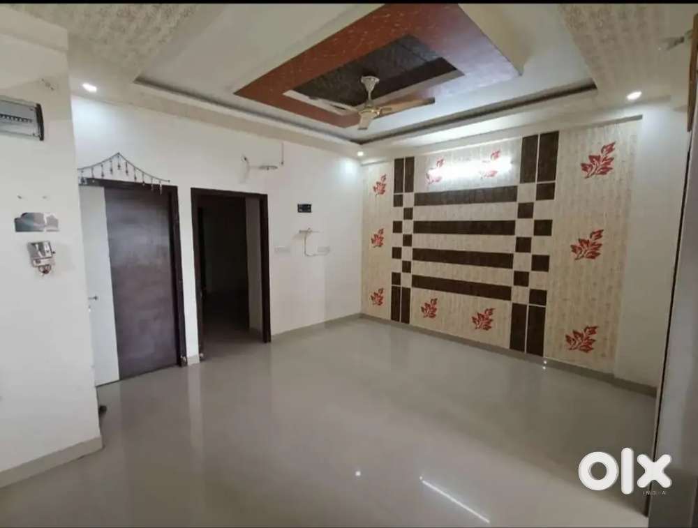 FOR RENT:- 2 BHK flat on main kalwar road near manglam city