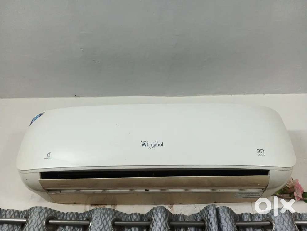 Running Whirlpool Split AC 1.5 Ton