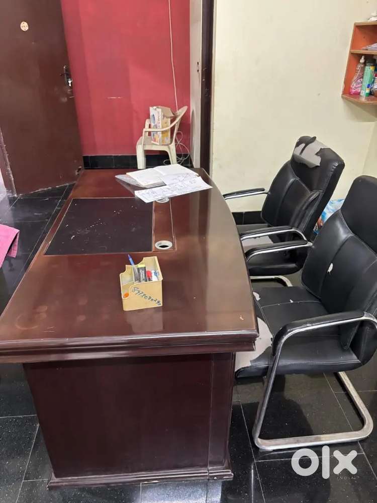 Office table