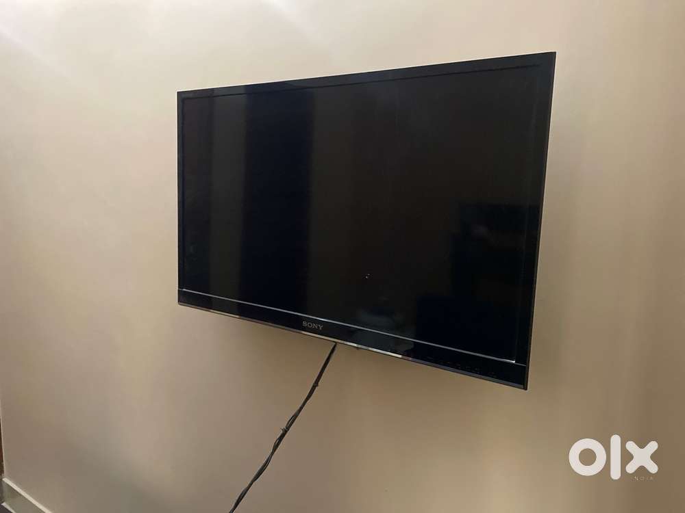 Sony Bravia TV 32 inch with stand
