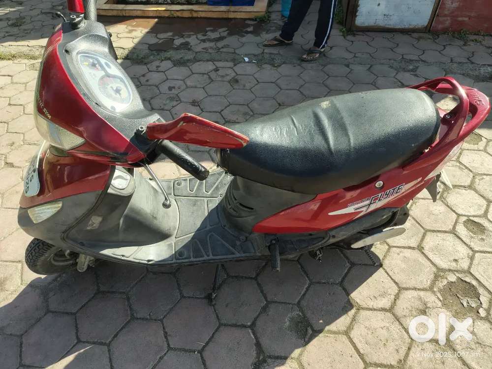 Kinetic flute scooty good condition