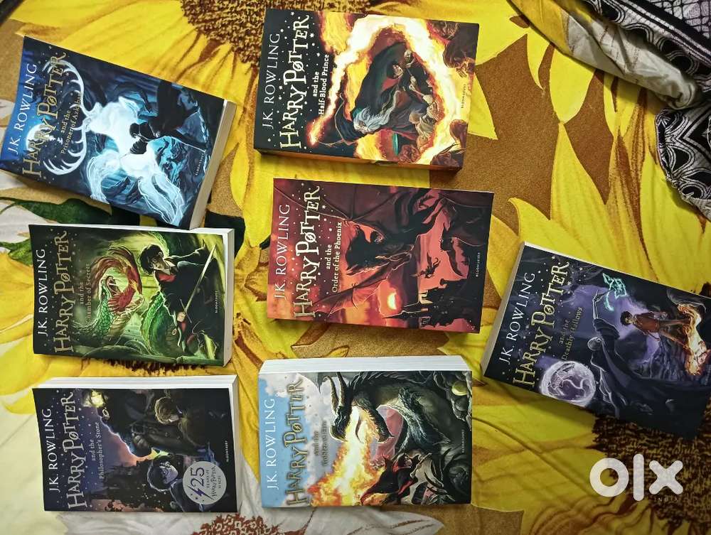 Harry Potter : The Complete Collection (Set of 7 Books)