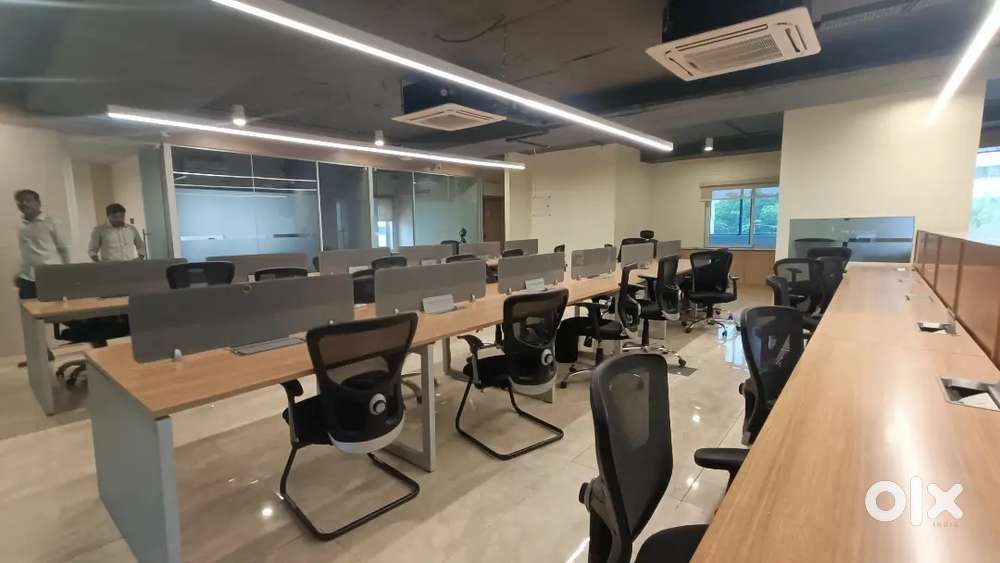 30 Workstations 5 Cabins 1 Conference plug and playoffice for Rent