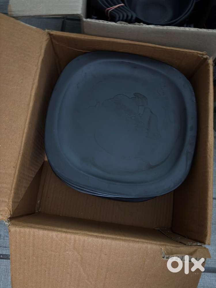 Hotel Plates and cups