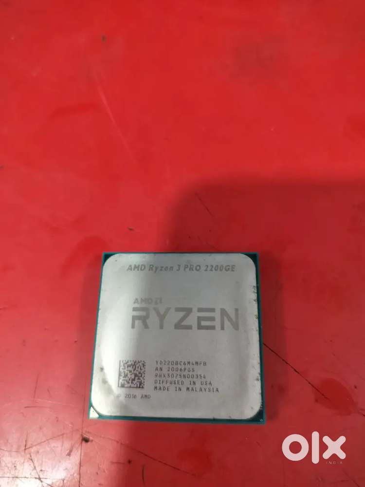 Amd Ryzen 3 pro 2200G processor perfect working and new looking