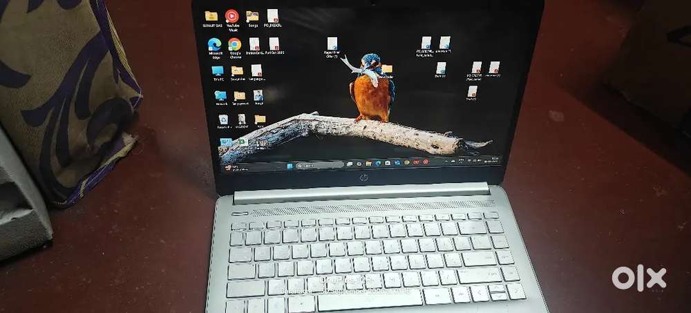 HP i3 8 gb 512 SSD