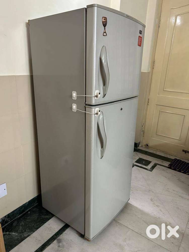 Refrigerator double door