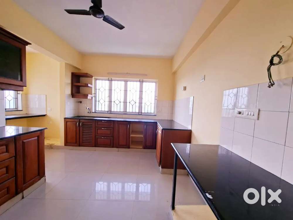 At Sasthamangalam 3BHK spacious flat for rent