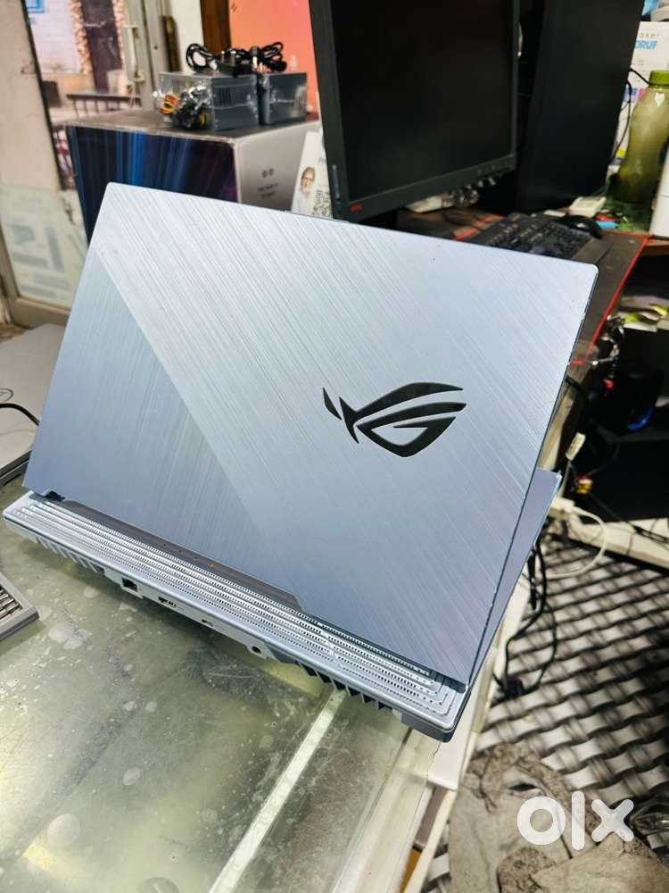 ASUS ROG STRIX GAMING LAPTOP