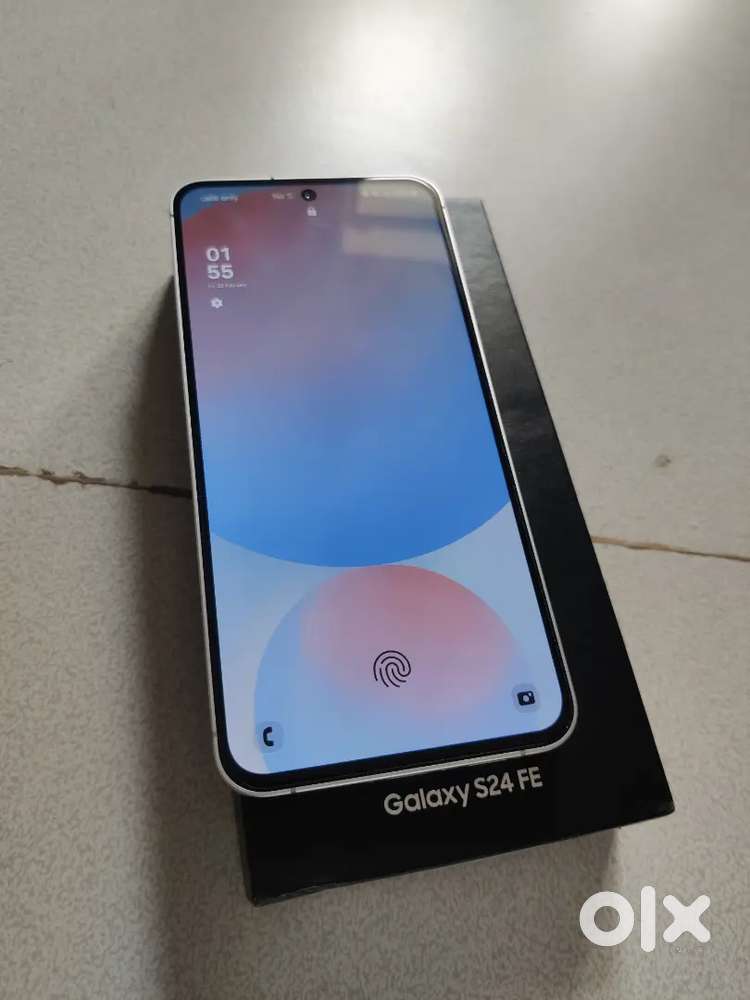 Samsung S24FE  128 GB mint