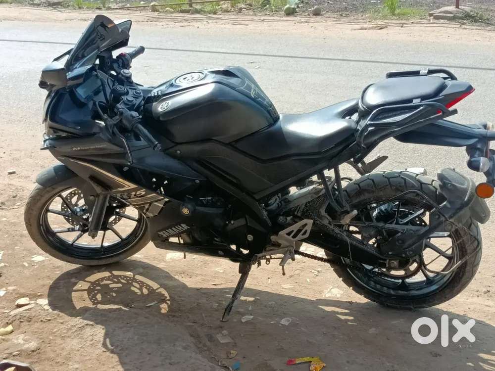 Unleash the Thrill: Yamaha R15 V3- Speed, Style, and Power Await!