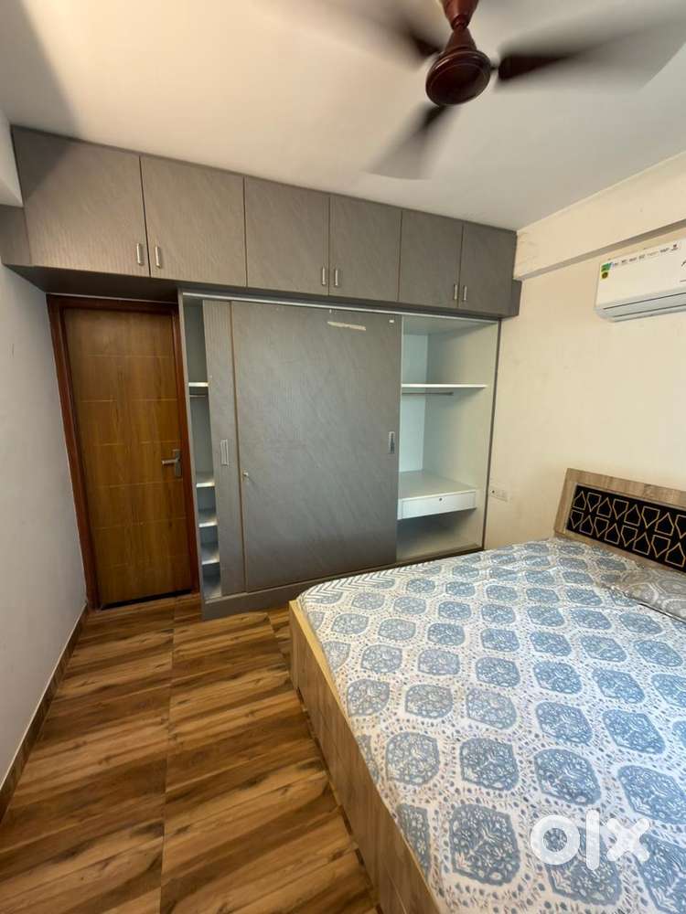 2 Bhk fully furnished flat on rent