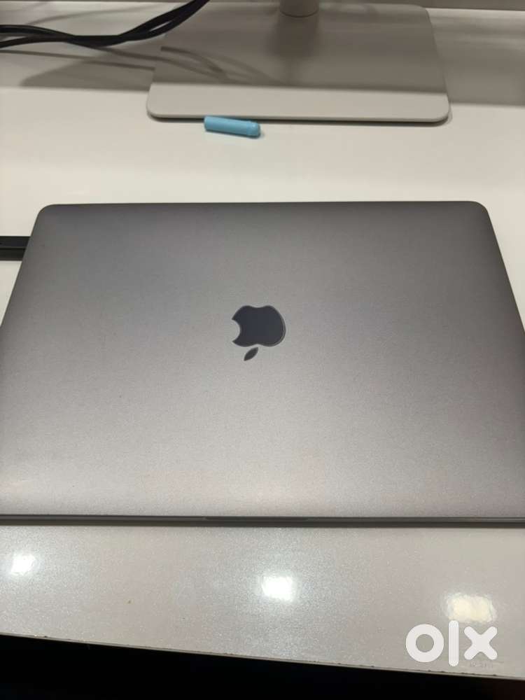 Macbook Pro M2 chip 16gb/512gb