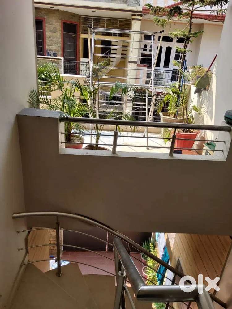 2bedrooms, 2bathrooms, 1kitchen, hall, living room and balcony.