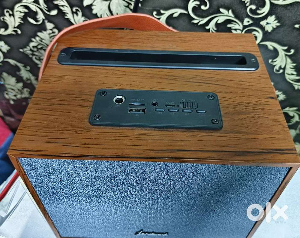 MOST Cute Bluetooth speaker - Wood-mic for singing- fixed rate