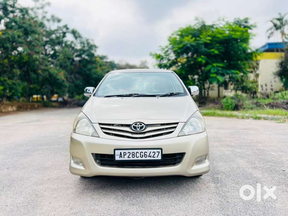 Toyota Innova 2.5 GX 8 STR BS-III, 2011, Diesel