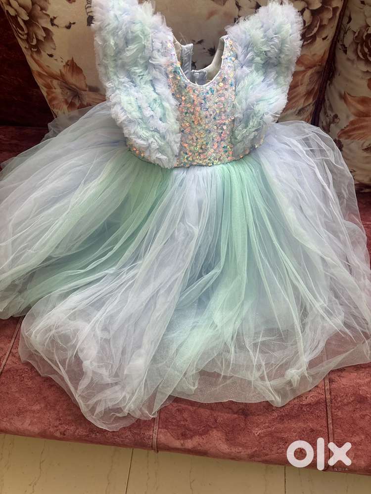 Kids girl gown