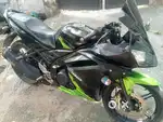 YAMAHA R15