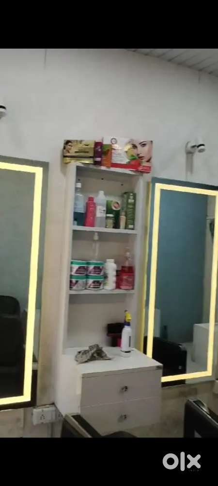 Unisex barber shop best location best in virar