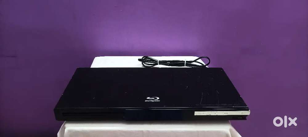 SAMSUNG BLU-RAY PLAYER