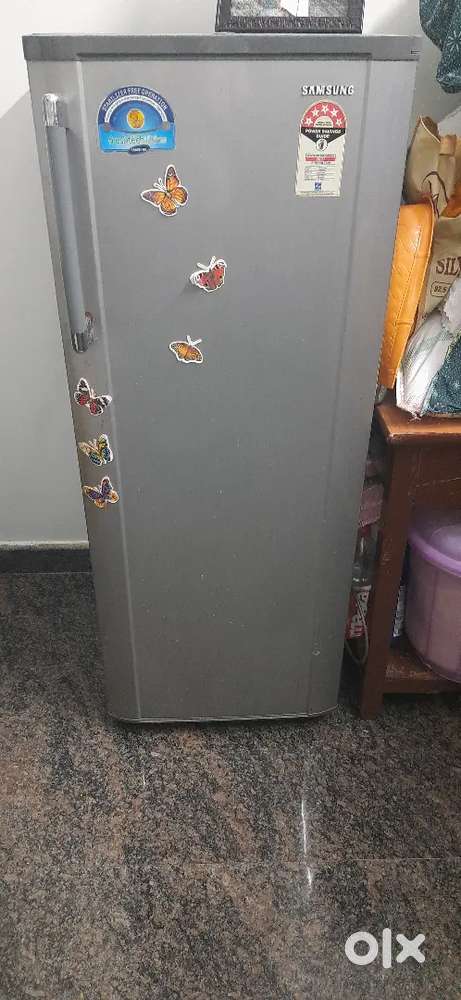 SAMSUNG 230 l fridge