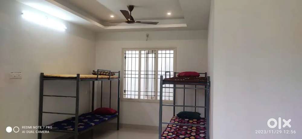 Ladies Hostel palarivattom